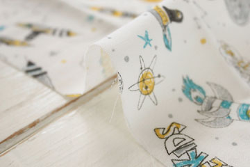 綿　ダブルガーゼ　SPACE KIDS　シルキーソフト加工　by Miyako Kawaguchi　オフホワイト の商品イメージ画像
