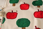 綿（コットン）りんご キャンバス by nakaniwa 生成り の商品イメージ画像