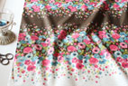 YUWA　綿（コットン）　リトルフラワーガーデン　シーチング　カーキ　の商品イメージ画像