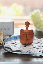SAJOU サジュー　木製メジャー　ブルー の商品イメージ画像