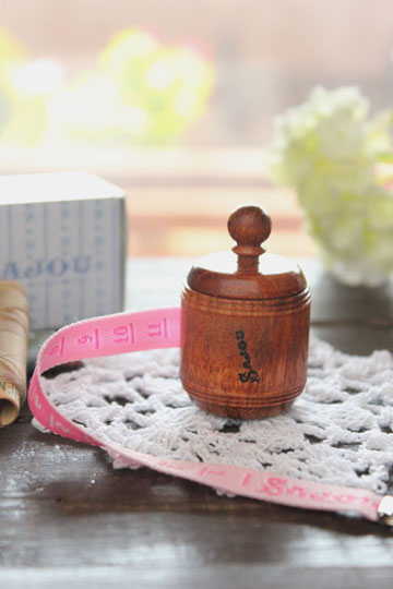 SAJOU サジュー　木製メジャー　ピンク　の商品イメージ画像