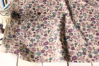 YUWA 綿（コットン） ダブルガーゼ　フラワーカーペット　パープル の商品イメージ画像
