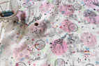綿（コットン）ダブルガーゼ　バリアスシェイプ　by Kayo Horaguchi　ピンク の商品イメージ画像