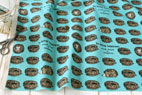 綿麻（コットンリネン） キャンバス　ハリネズミ　トロピックアイルブルー の商品イメージ画像