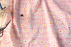 綿（コットン）ダブルガーゼ　うさぎちゃんとお花　ピンク　の商品イメージ画像