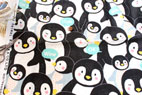 KOKKA  綿（コットン）　ダブルガーゼ　BIGペンギン　グリーン の商品イメージ画像