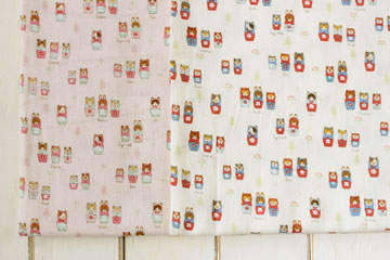 KOKKA　綿　ダブルガーゼ　マトリョーシカ　の商品イメージ画像　2色 の商品イメージ画像