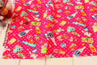綿（コットン）懐かしの昭和レトロ柄 シーチング ピンク の商品イメージ画像